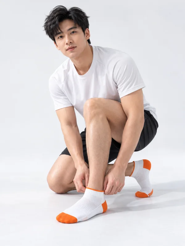 Tất Thể Thao Cổ Ngắn Trắng Cam